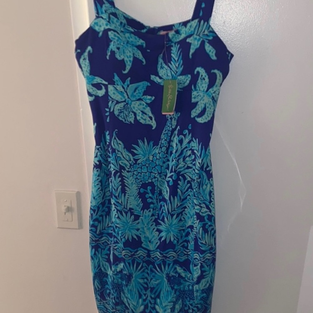 NWT fits like a 10-12